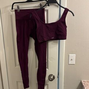 SET Active Women's Leggings and Top - Dark Purple